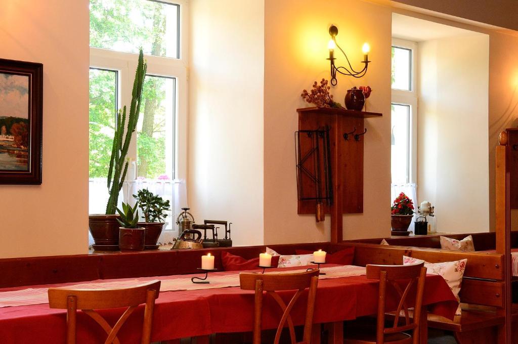 Hotel Leopold Račín Exteriör bild